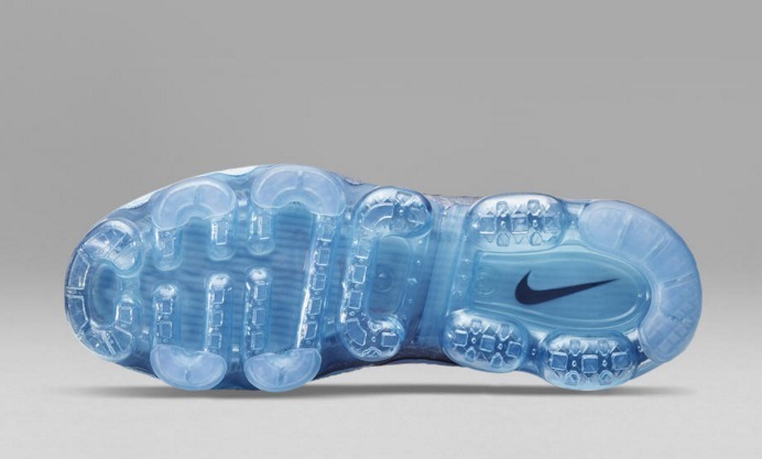 Scopri di più sull'articolo Nike Air VaporMax 2017, il cuscinetto d’aria diventa suola