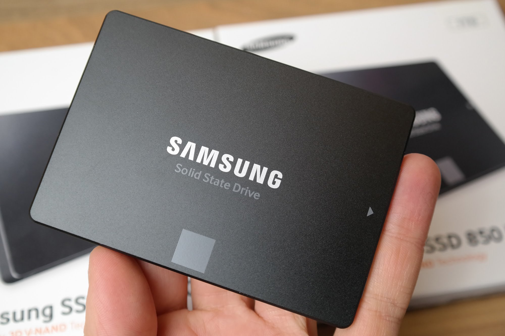 Al momento stai visualizzando Recensione SSD Samsung 850 EVO 4TB