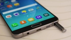 Scopri di più sull'articolo Samsung e il pasticcio del Note 7, tutto per battere Apple