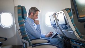 Scopri di più sull'articolo Tablet in aereo, anche la IATA dice no a Trump