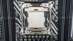 Scopri di più sull'articolo Analisi problemi Skylake-X, fra pasta termica e consumi