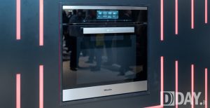 Scopri di più sull'articolo Miele: il Forno Dialogo rivoluziona la cucina con le onde elettromagnetiche. Ma costa 8000 euro