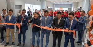 Scopri di più sull'articolo Ressa di fan per l’inaugurazione del negozio Xiaomi: tutti i prodotti e i prezzi