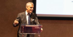 Scopri di più sull'articolo Salvaderi (RadioMediaset): “Il DAB? Rischia di essere superato. E non sarà obbligatorio”