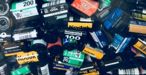 Scopri di più sull'articolo Canon dà l’addio definitivo alle fotocamere a pellicola