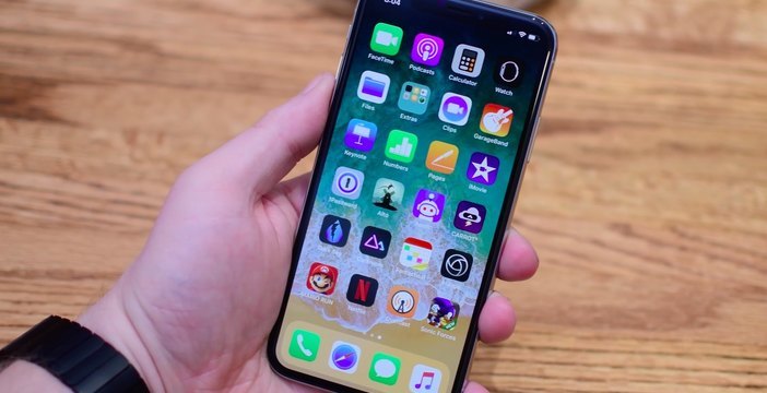 Al momento stai visualizzando Porta USB bloccata in iOS 12? Gli hacker hanno già trovato il modo di fregare Apple