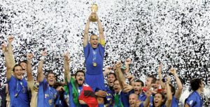 Scopri di più sull'articolo Il Mondiale dell’Italia (2006) inizia oggi. Ma solo su Netflix