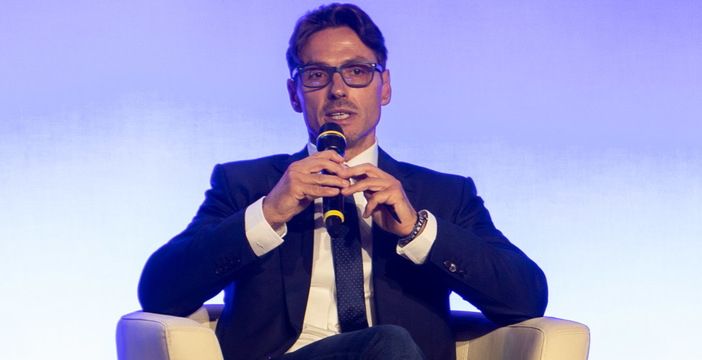 Al momento stai visualizzando Berlusconi: “Mediaset in trattativa con Sky e Perform per la Serie A su Premium”