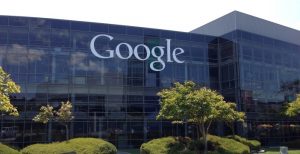 Scopri di più sull'articolo Google prepara una console: potrà sfidare PS4 e Xbox One? La nostra analisi