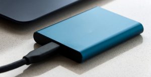 Scopri di più sull'articolo Un incredibile SSD con 138 TB per pollice quadrato