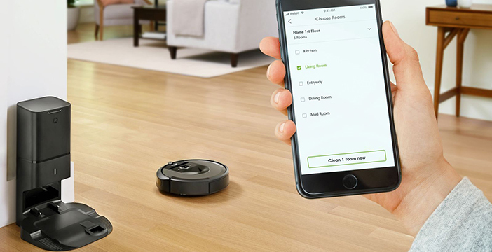 Al momento stai visualizzando Roomba i7+, il robot aspirapolvere per i “super pigri”: si svuota da solo e ricorda la casa a memoria