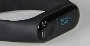 Scopri di più sull'articolo Mi Band 3, il test dopo un anno passato col Fitbit: le nostre impressioni