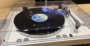 Scopri di più sull'articolo Il giradischi Wi-fi multiroom: Yamaha apre le porte del XXI secolo al vinile