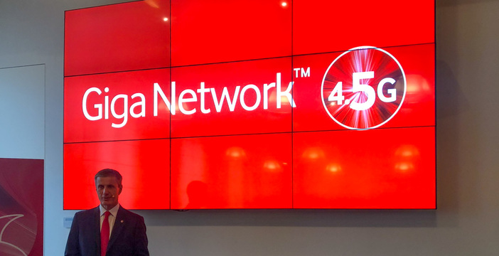 Al momento stai visualizzando Arriva la Giga Network di Vodafone: download a 1 Gbit/sec. Offerta totalmente senza limiti a 40 euro