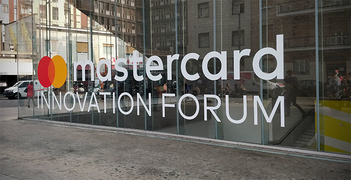 Al momento stai visualizzando Mastercard e il futuro dei pagamenti, tra token, biometria e… un autobus ‘smart’