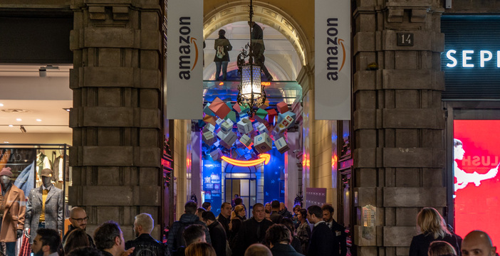 Al momento stai visualizzando Debutta il negozio di Amazon a Milano: dura 11 giorni e non vende nulla