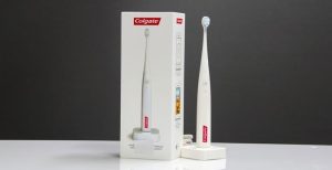 Scopri di più sull'articolo Spazzolini elettrici intelligenti, il test di Colgate Connect E1: l’IA c’è, ma non serve
