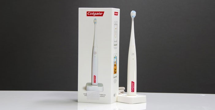 Al momento stai visualizzando Spazzolini elettrici intelligenti, il test di Colgate Connect E1: l’IA c’è, ma non serve