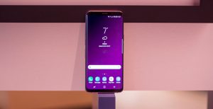 Scopri di più sull'articolo Galaxy S10, Samsung pensa di abbandonare il jack. Per lo smartphone pieghevole bisogna aspettare