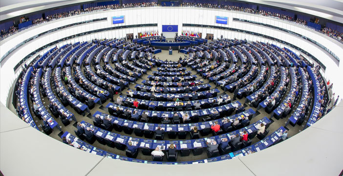 Al momento stai visualizzando Web Tax: il Parlamento UE vuole tassare Netflix e le altre piattaforme