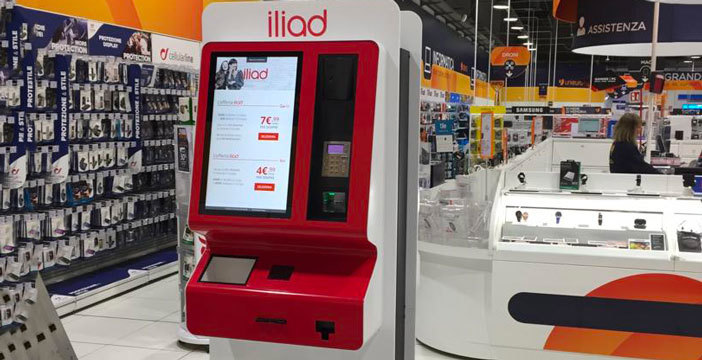 Al momento stai visualizzando Iliad sempre più aggressiva. I distributori di sim arrivano da Unieuro
