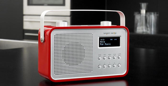 Al momento stai visualizzando Tuner DAB obbligatorio: scadenza vicina ma nulla si muove. Distributori e rivenditori chiedono chiarimenti