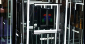 Scopri di più sull'articolo Tutti i dubbi che abbiamo sugli smartphone pieghevoli