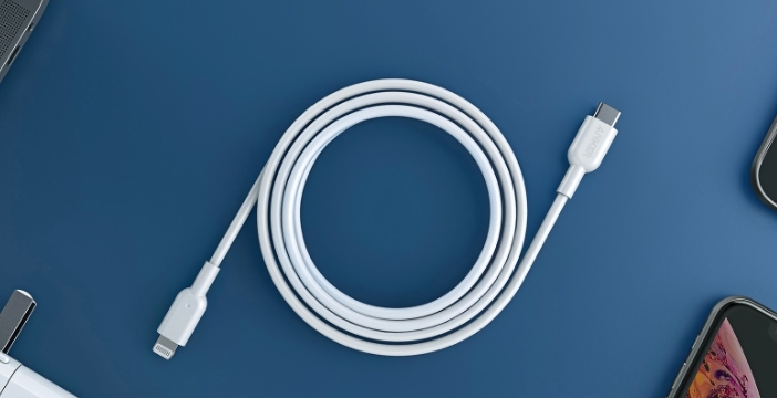 Al momento stai visualizzando Il primo cavo Anker USB-C Lightning costa la metà di quello Apple. Ed è certificato