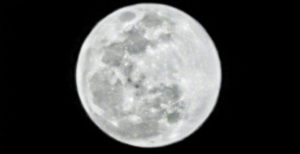 Scopri di più sull'articolo Huawei P30 Pro, la prima foto è alla luna. Ma è corretto parlare di zoom?