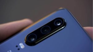 Scopri di più sull'articolo Huawei P30 svelato: tripla fotocamera posteriore a 799,90 euro