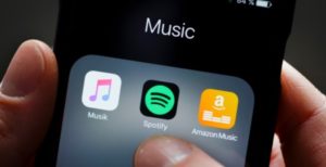 Scopri di più sull'articolo Musica, lo streaming fa da padrone. Sopravvivono (anzi, crescono) i vinili