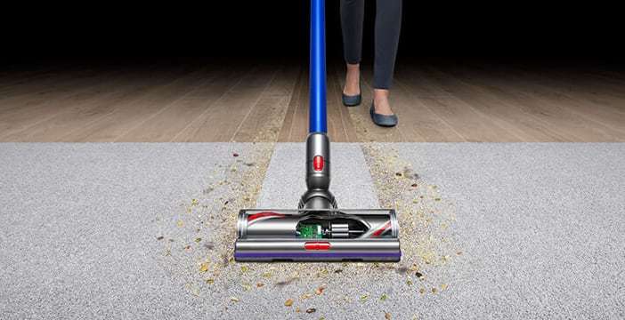 Al momento stai visualizzando Dyson cala il tris d’assi alla Milan Design Week: ecco l’aspirapolvere V11, la lampada Lightcycle e Pure Cool Me