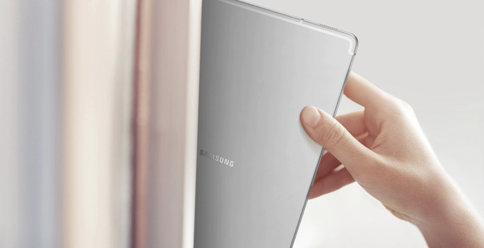 Al momento stai visualizzando Samsung Galaxy Tab S5e sta arrivando: avviati i preordini. Si parte da 419 euro