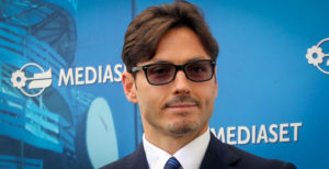 Scopri di più sull'articolo Piersilvio mal consigliato: lo switch off rischia di affondare la corazzata Mediaset