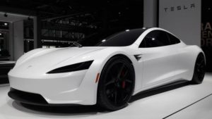 Scopri di più sull'articolo Tesla Roadster sfida la Ferrari Formula 1, il risultato della simulazione è incredibile