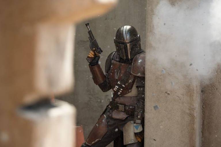 Al momento stai visualizzando The Mandalorian: diffuso un teaser traier non ufficiale per la nuova serie ambientata nell’universo di Star Wars