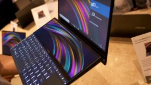Scopri di più sull'articolo Asus ZenBook Pro Duo, c’è un secondo schermo nella base del portatile