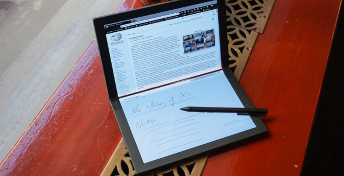 Al momento stai visualizzando Da Lenovo il primo PC pieghevole al mondo: il “foldable” allarga i suoi territori