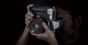 Scopri di più sull'articolo Fujifilm GFX 100: arriva la medio formato da 102 megapixel