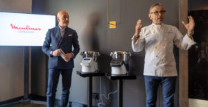 Scopri di più sull'articolo Chef Barbieri si “innamora” del nuovo Moulinex Companion XL: la cooking machine diventa gourmet