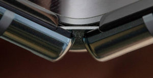 Scopri di più sull'articolo Galaxy Fold, Samsung al bivio. Le opzioni: rinforzare e rischiare o riprogettare una parte