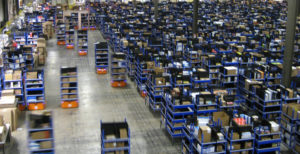 Scopri di più sull'articolo Un magazzino totalmente automatizzato? Amazon: non prima di 10 anni