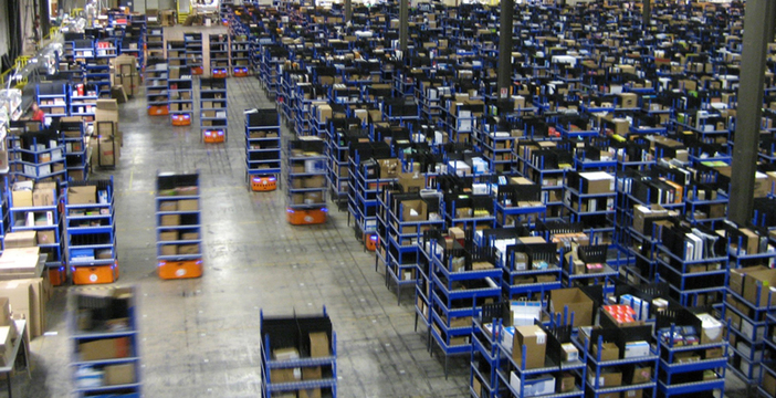 Al momento stai visualizzando Un magazzino totalmente automatizzato? Amazon: non prima di 10 anni