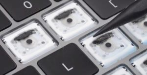 Scopri di più sull'articolo Tastiera dei MacBook che si inceppa, Apple estende il programma di sostituzione