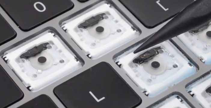 Al momento stai visualizzando Tastiera dei MacBook che si inceppa, Apple estende il programma di sostituzione