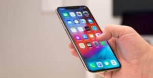 Scopri di più sull'articolo Nel 2020 tre iPhone con schermo OLED. Due i modelli compatibili con il 5G