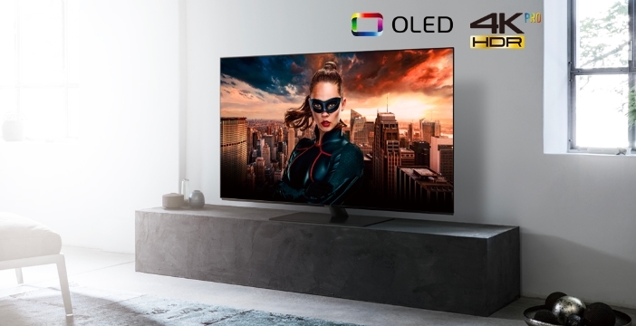 Al momento stai visualizzando TV OLED per appassionati a prezzo OK da MediaWorld: Panasonic FZ800 a 1.200€