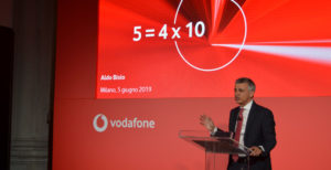 Scopri di più sull'articolo Vodafone attiva il 5G in cinque città. Dal 16 giugno disponibile per i clienti