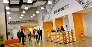 Scopri di più sull'articolo Amazon investe sull’Italia: 1000 assunzioni nel 2019