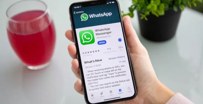 Al momento stai visualizzando Privacy, le nuove politiche di Apple per iOS 13 colpiscono Messenger e WhatsApp